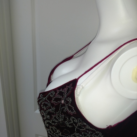 Romeo & Juliet - Embellished Velvet Slip Dress - Picture 6 of 8
